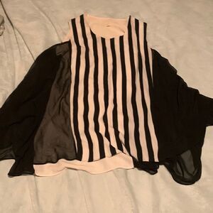 New Sleeveless Black and White Striped Top